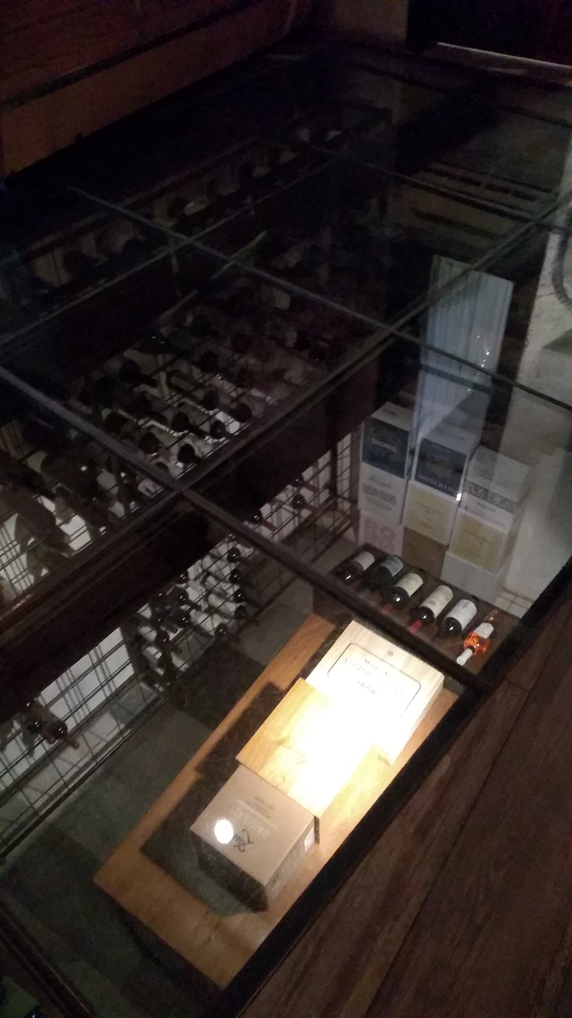 Pisos de vidrio · Cava